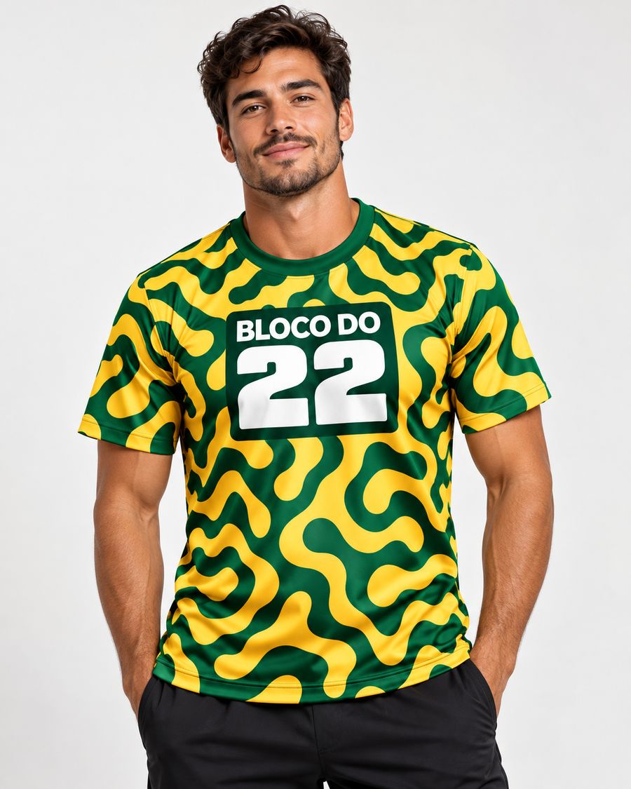 Homem vestindo a camisa